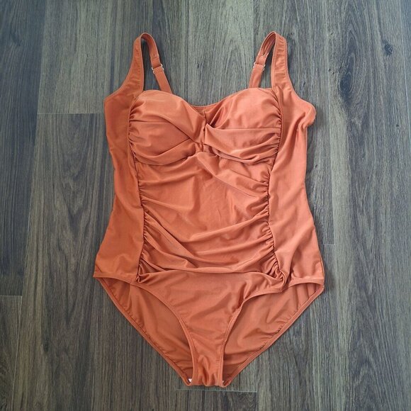 NWOT Beach Party One Piece Swimsuit Lightly Padded Ruched Flattering Size 18 - Picture 9 of 9